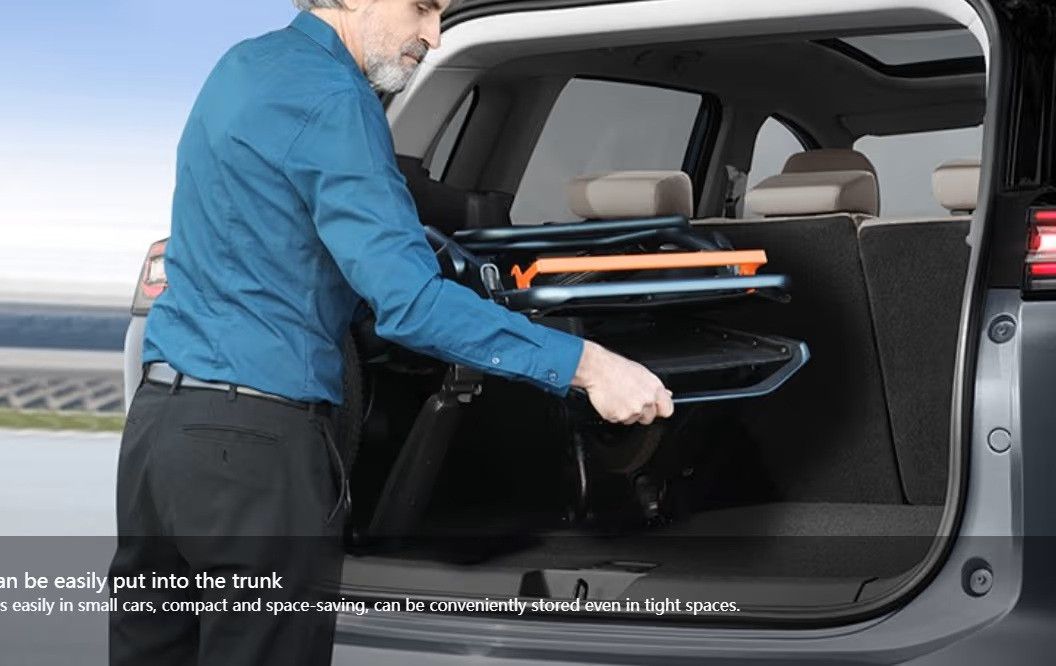 Transporter un fauteuil électrique en voiture : nos solutions